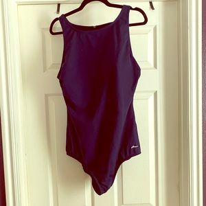 High-neck swimming suit